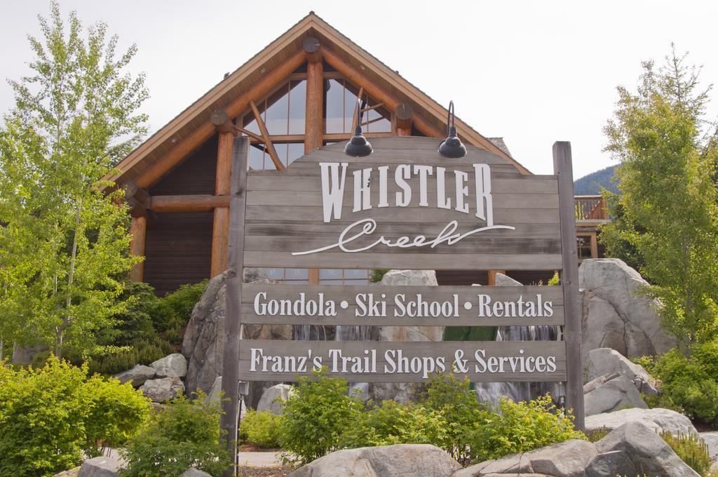 Lodging Ovations Hotel Whistler Bilik gambar