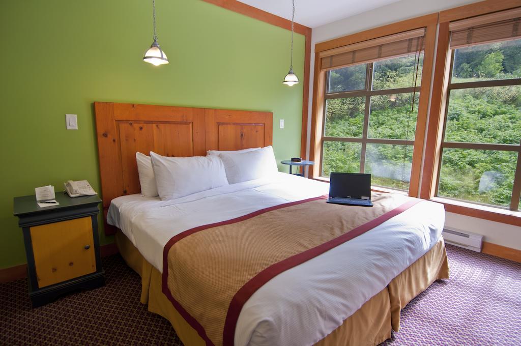 Lodging Ovations Hotel Whistler Luaran gambar