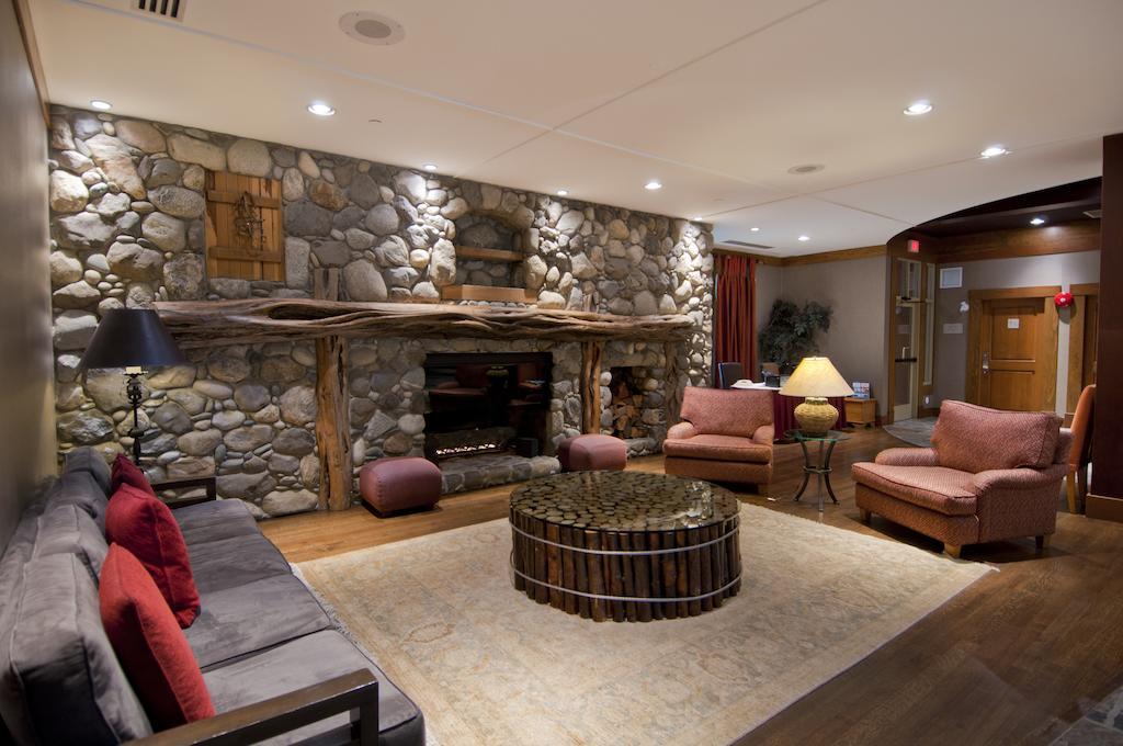 Lodging Ovations Hotel Whistler Luaran gambar