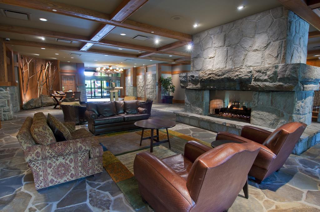 Lodging Ovations Hotel Whistler Luaran gambar