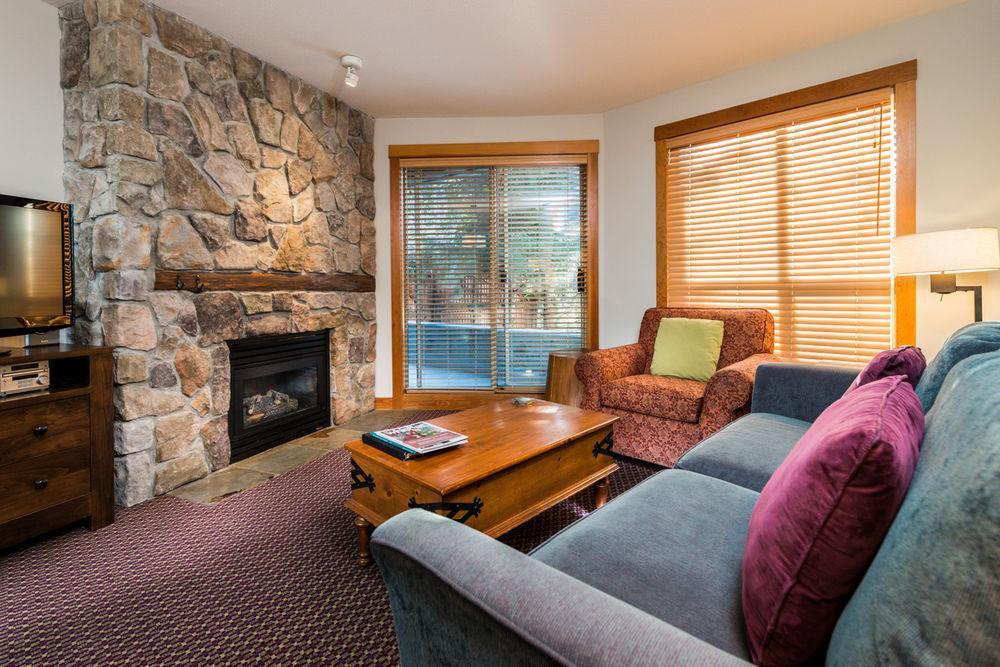 Lodging Ovations Hotel Whistler Luaran gambar