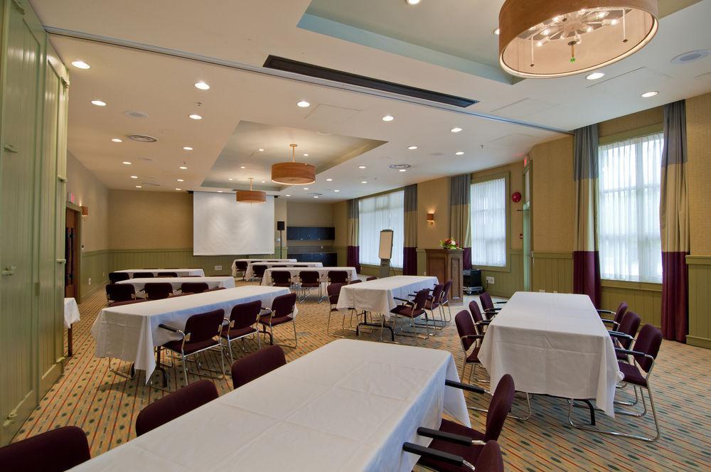 Lodging Ovations Hotel Whistler Luaran gambar