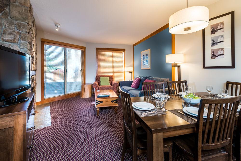 Lodging Ovations Hotel Whistler Luaran gambar