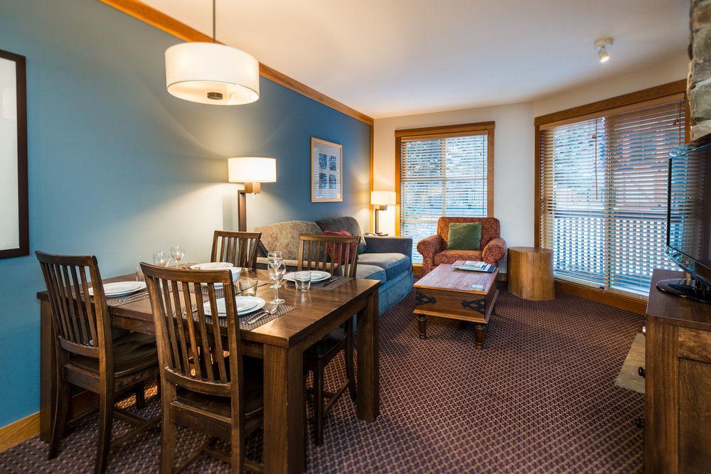 Lodging Ovations Hotel Whistler Luaran gambar